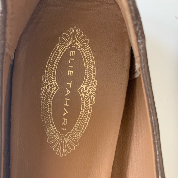 Elie Tahari Taupe Patent Leather Flats Bow Shoes - Picture 7 of 11